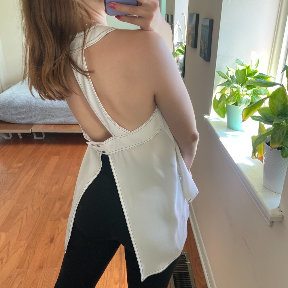 Bcbgmaxazria Cutout Split Back Top - image 6